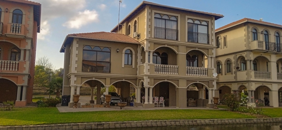 To Let 4 Bedroom Property for Rent in Ifafi North West